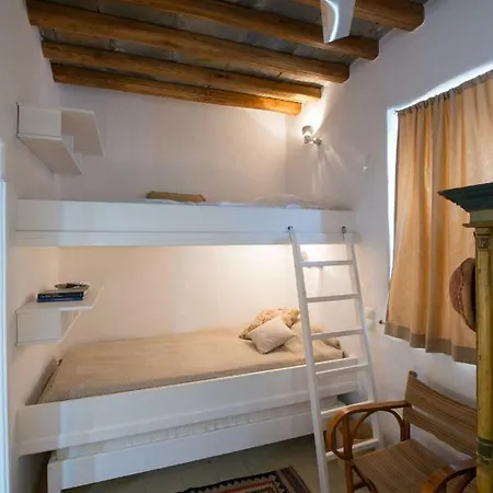 Poppins House Sifnos أبولونيا